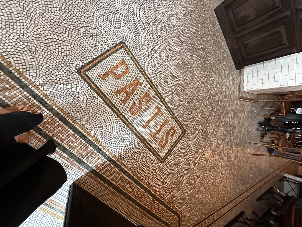 Make it Pastis, But Nashville